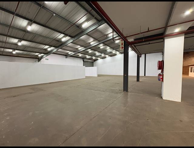 4,701M² WAREHOUSE TO LET IN KEMPTON PARK CENTRAL